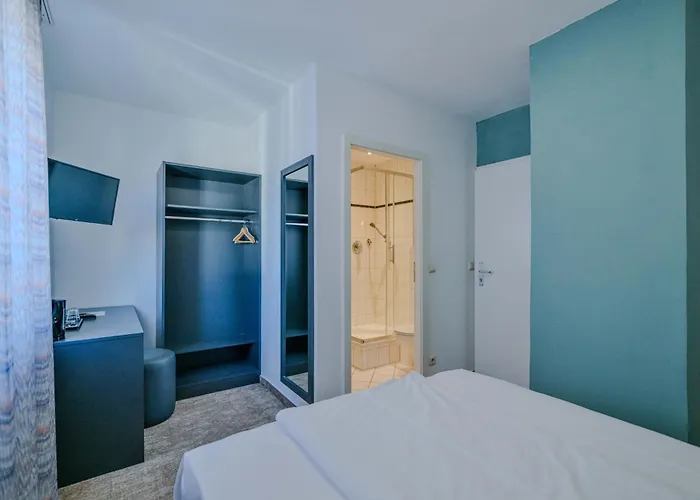 Mondial Comfort - Frankfurt Centre 3*