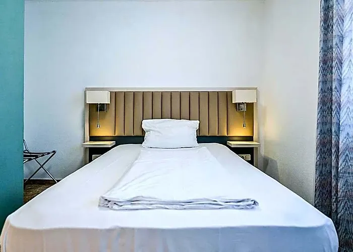 Mondial Comfort - Frankfurt Centre 3*