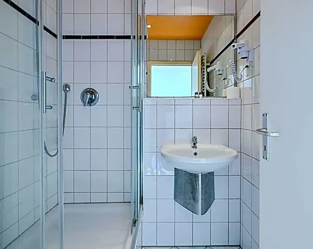 Mondial Comfort - Frankfurt Centre 3* פרנקפורט