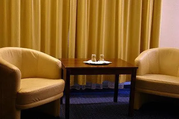Mondial Comfort - Frankfurt Centre מלון 3*